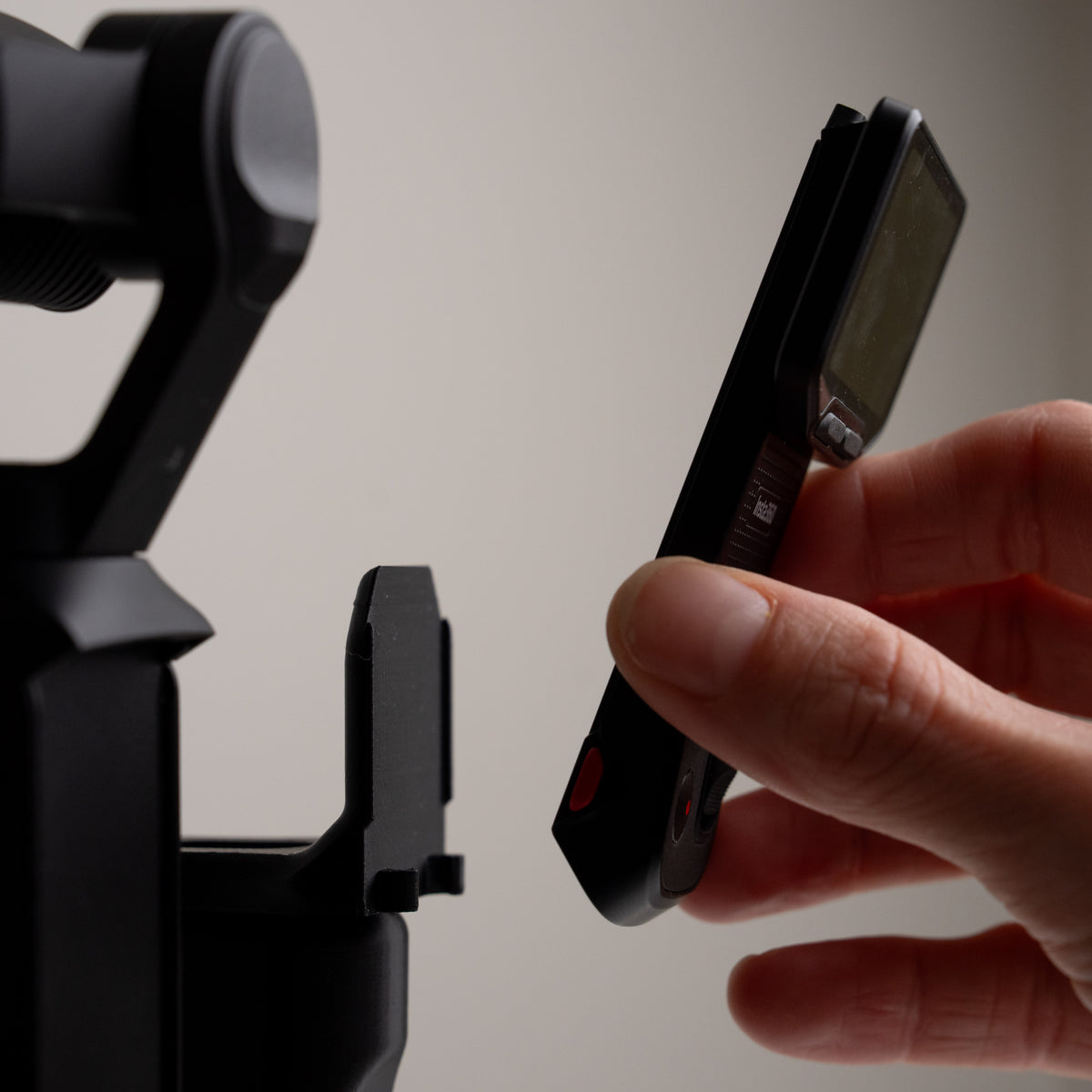 1/4-20 Mount (Male) for Insta360 Luna Ultra Screen