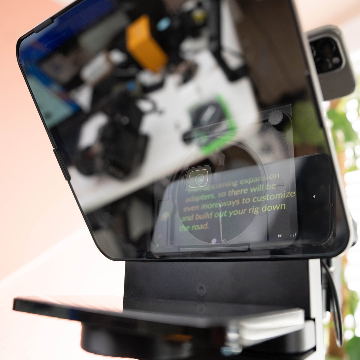 Magnetic DJI Osmo Pocket 3 Mount for Elgato Prompter