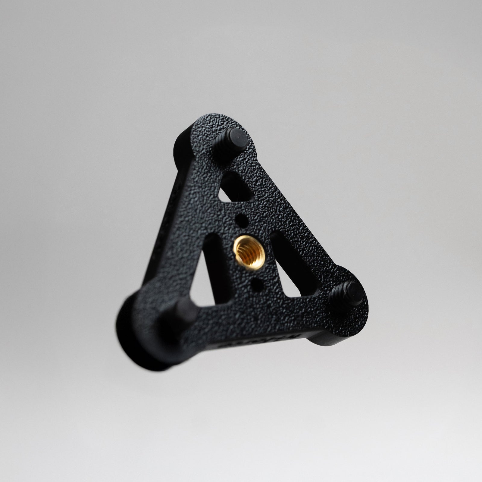 Acorns Tri-Force Hub for Female 1/4-20 Magnets