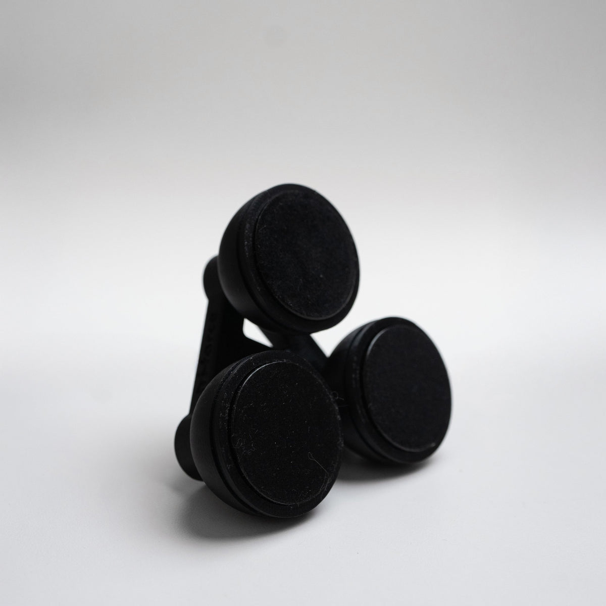 Acorns Tri-Force Hub for Female 1/4-20 Magnets