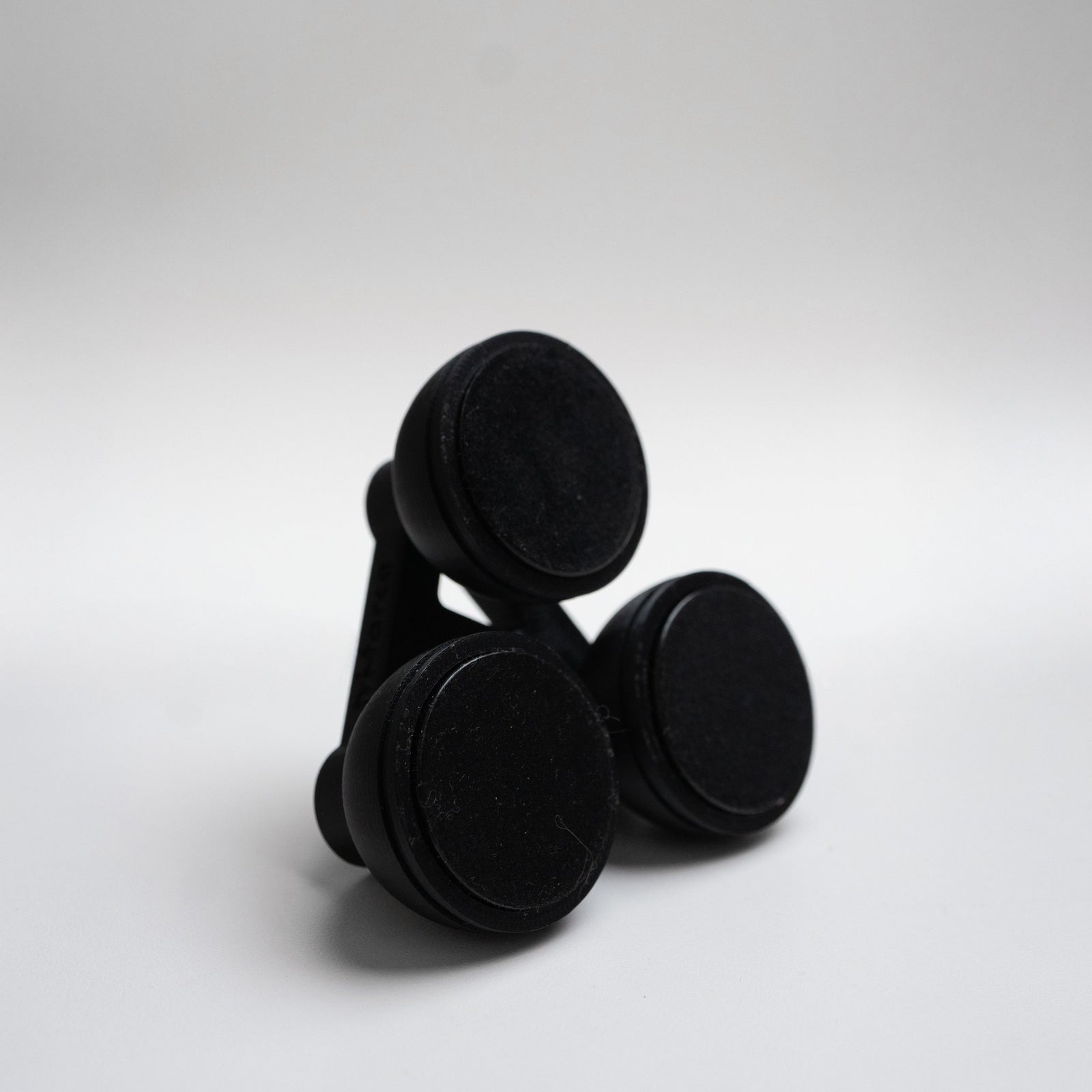 Acorns Tri-Force Hub for Female 1/4-20 Magnets