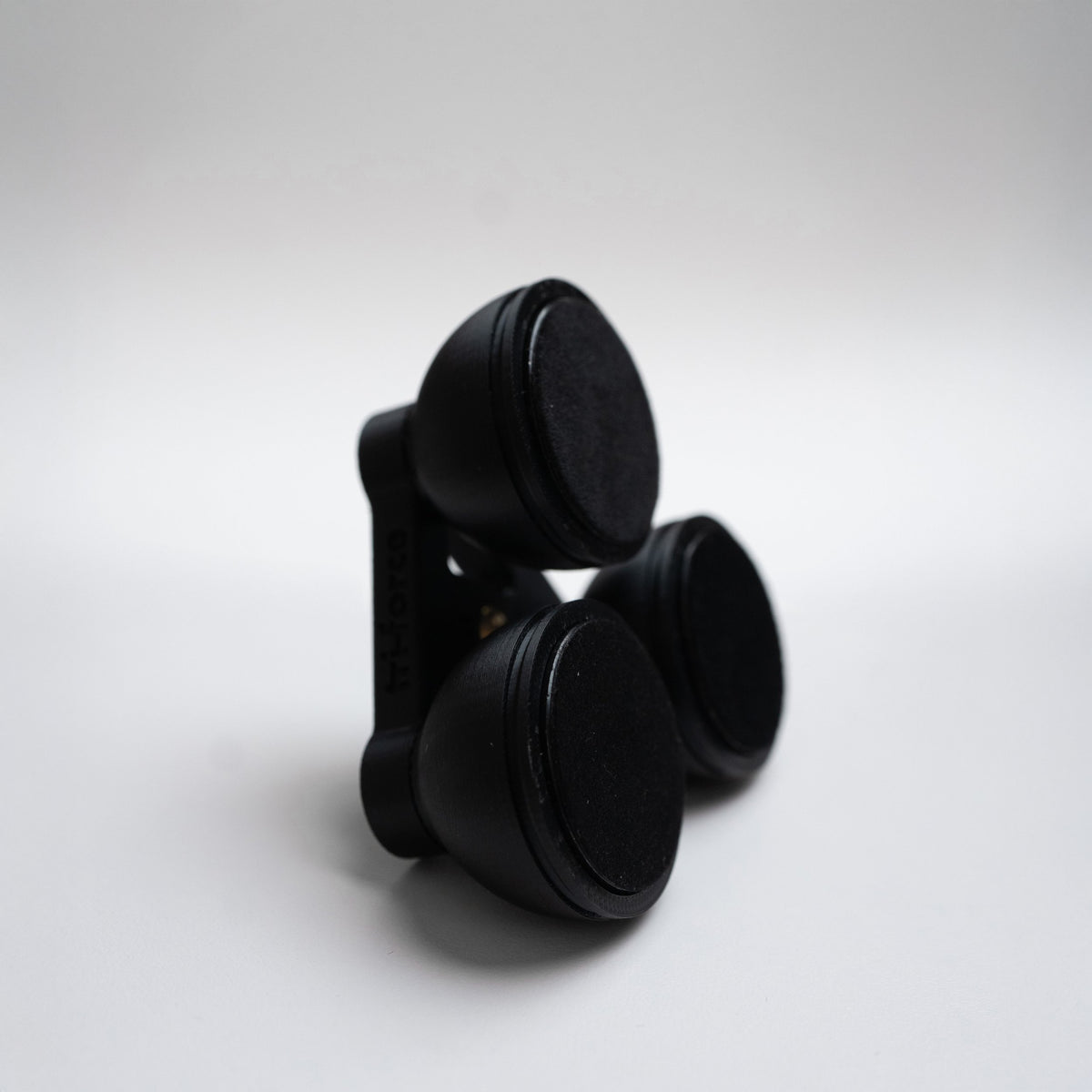 Acorns Tri-Force Hub for Male 1/4-20 Magnets