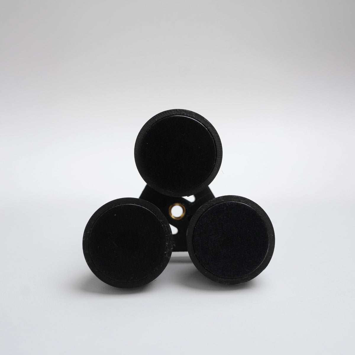 Acorns Tri-Force Hub for Male 1/4-20 Magnets