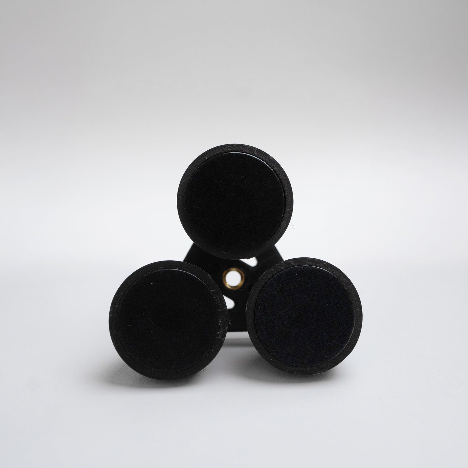 Acorns Tri-Force Hub for Male 1/4-20 Magnets