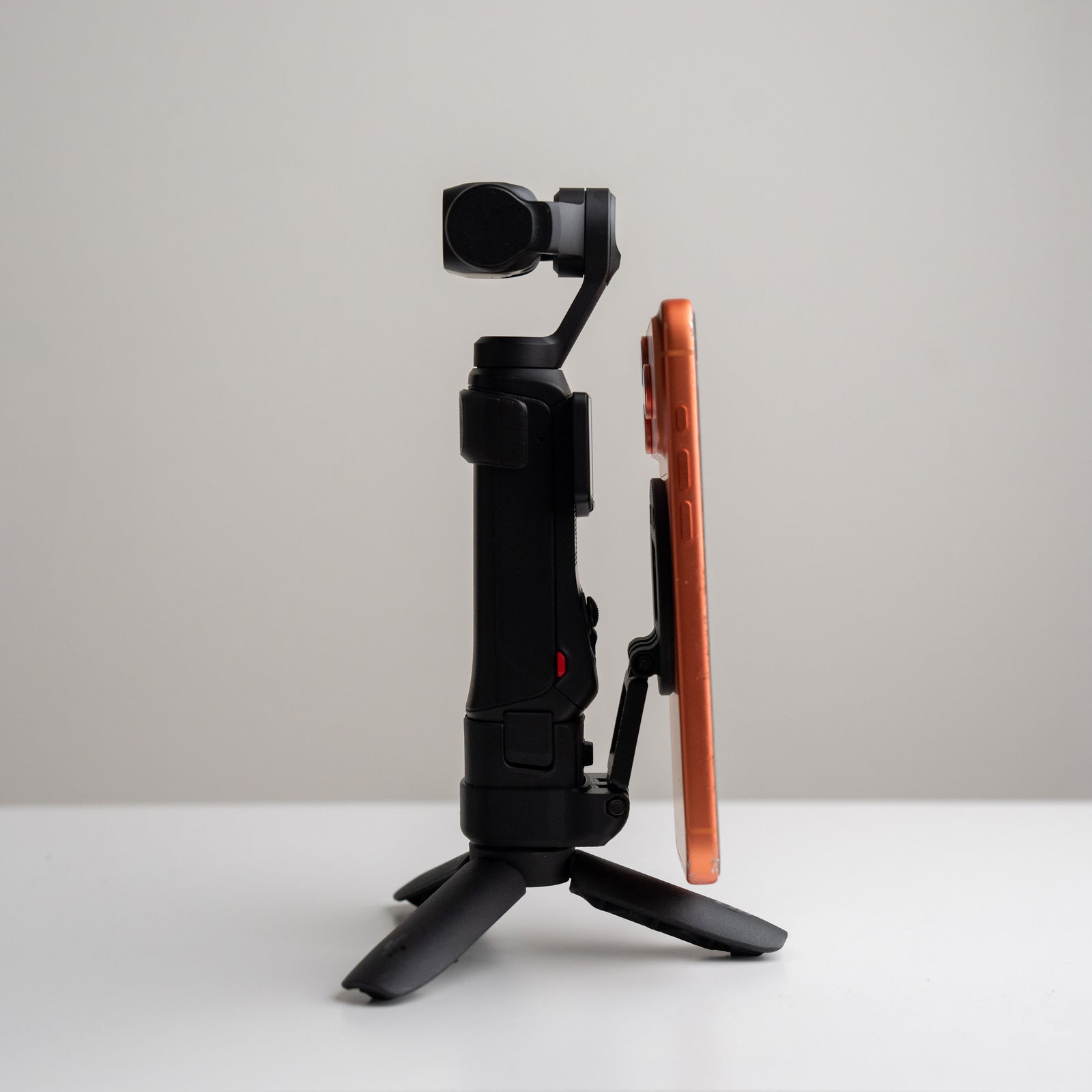 MagDock Slim Phone Mount for Insta360 Luna/Luna Ultra