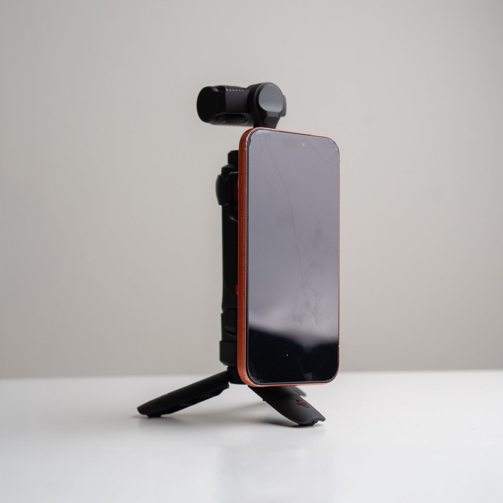MagDock Slim Phone Mount for Insta360 Luna/Luna Ultra