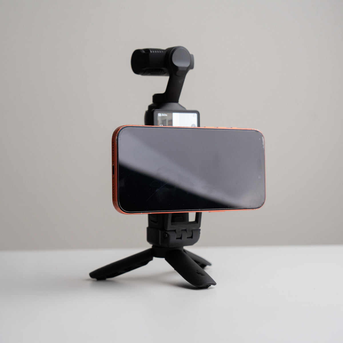 MagDock Slim Phone Mount for Insta360 Luna/Luna Ultra