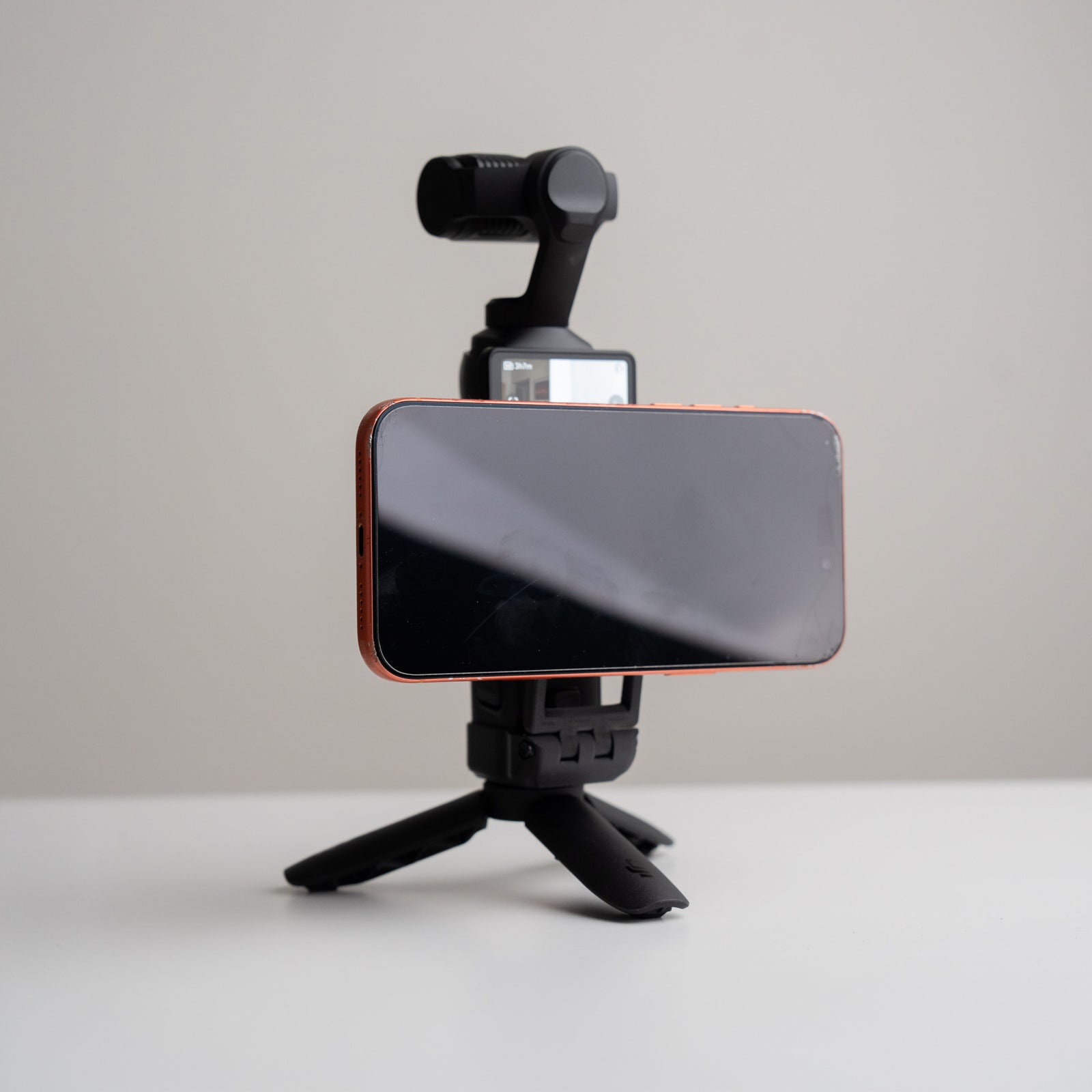 MagDock Slim Phone Mount for Insta360 Luna/Luna Ultra