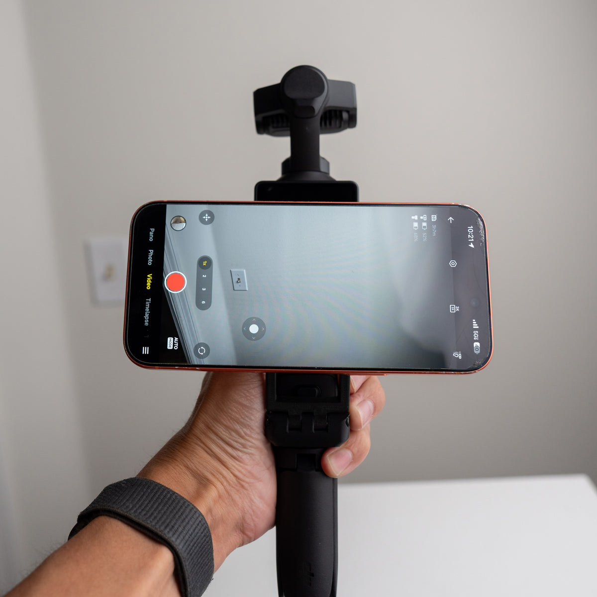 MagDock Slim Phone Mount for Insta360 Luna/Luna Ultra