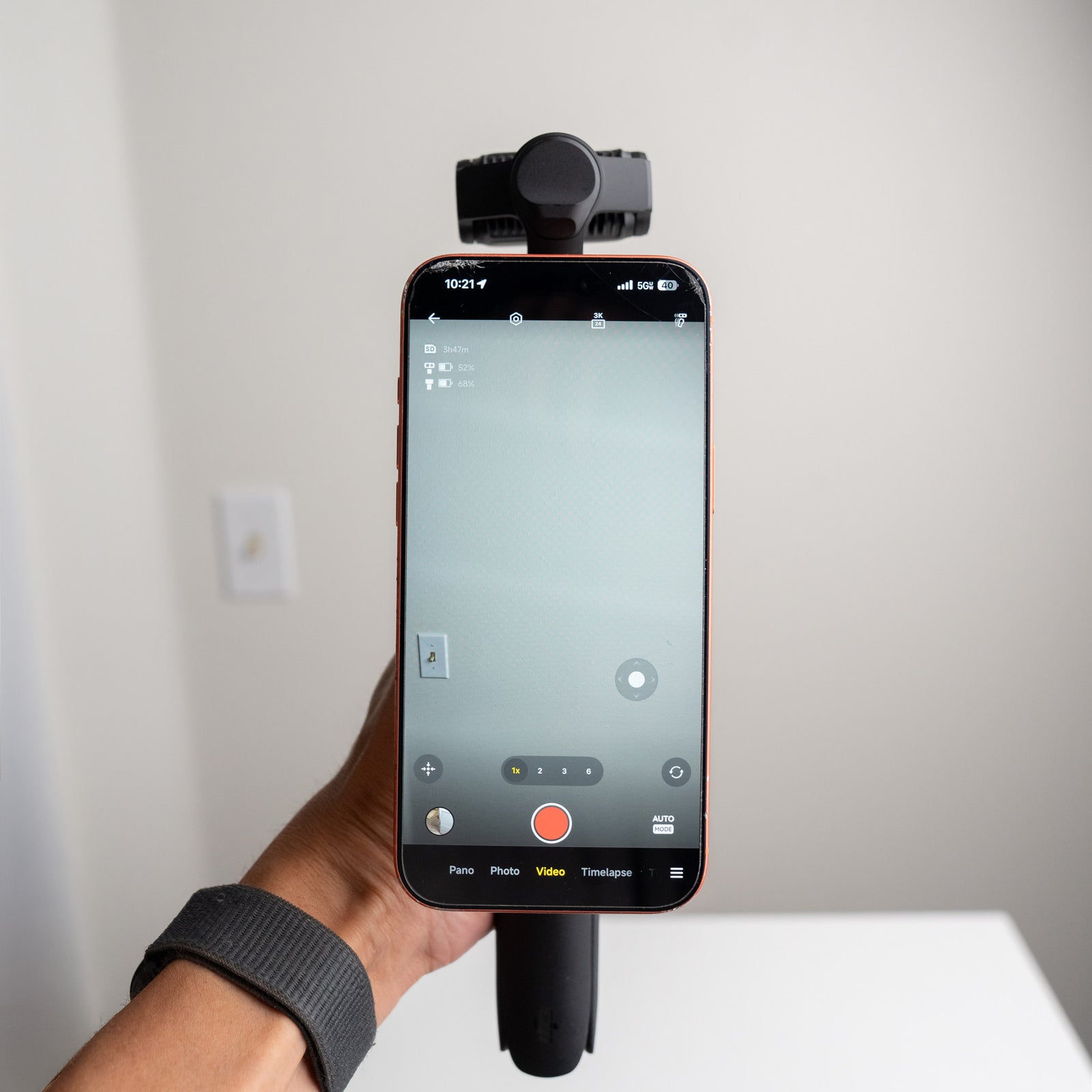MagDock Slim Phone Mount for Insta360 Luna/Luna Ultra