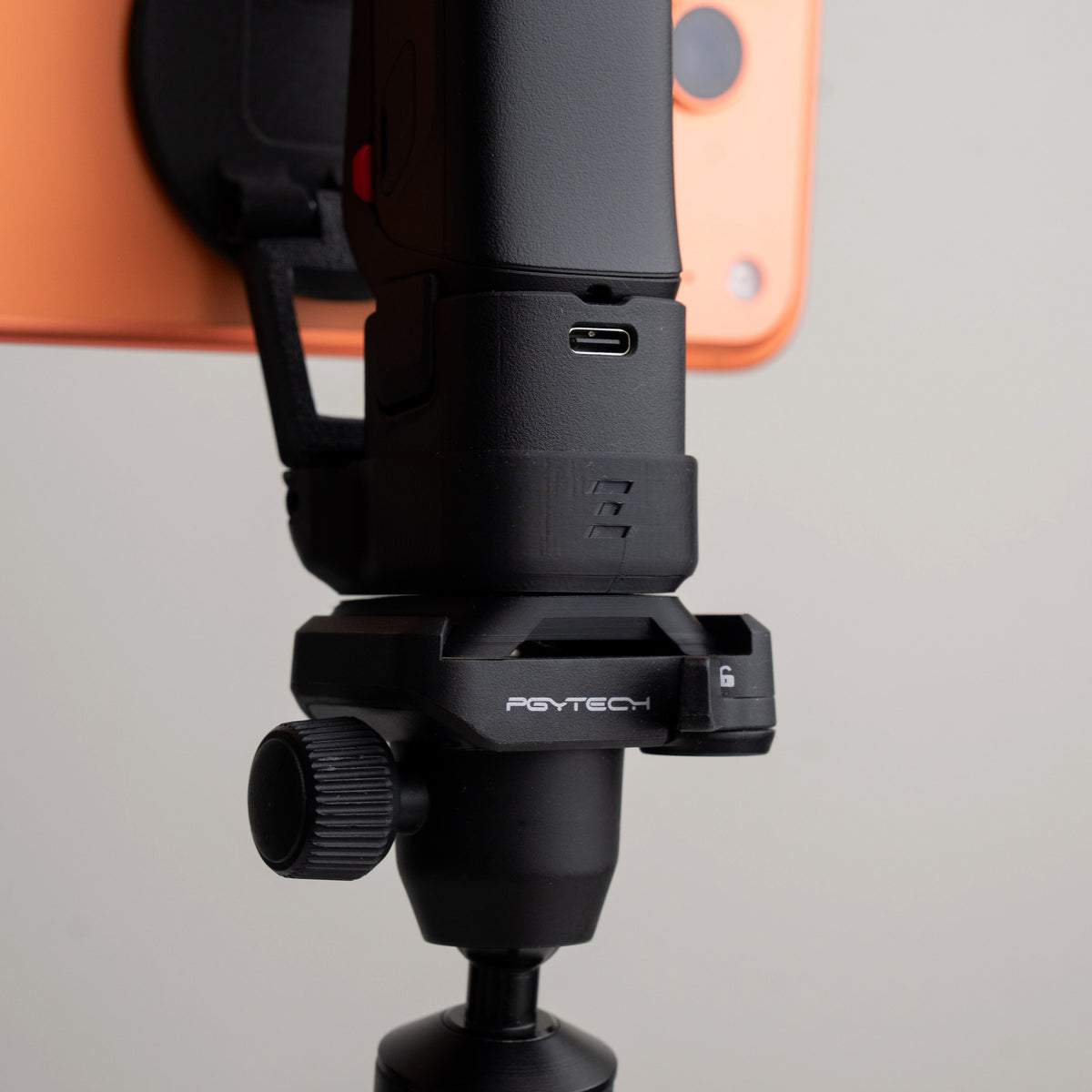 MagDock Slim Phone Mount for Insta360 Luna/Luna Ultra
