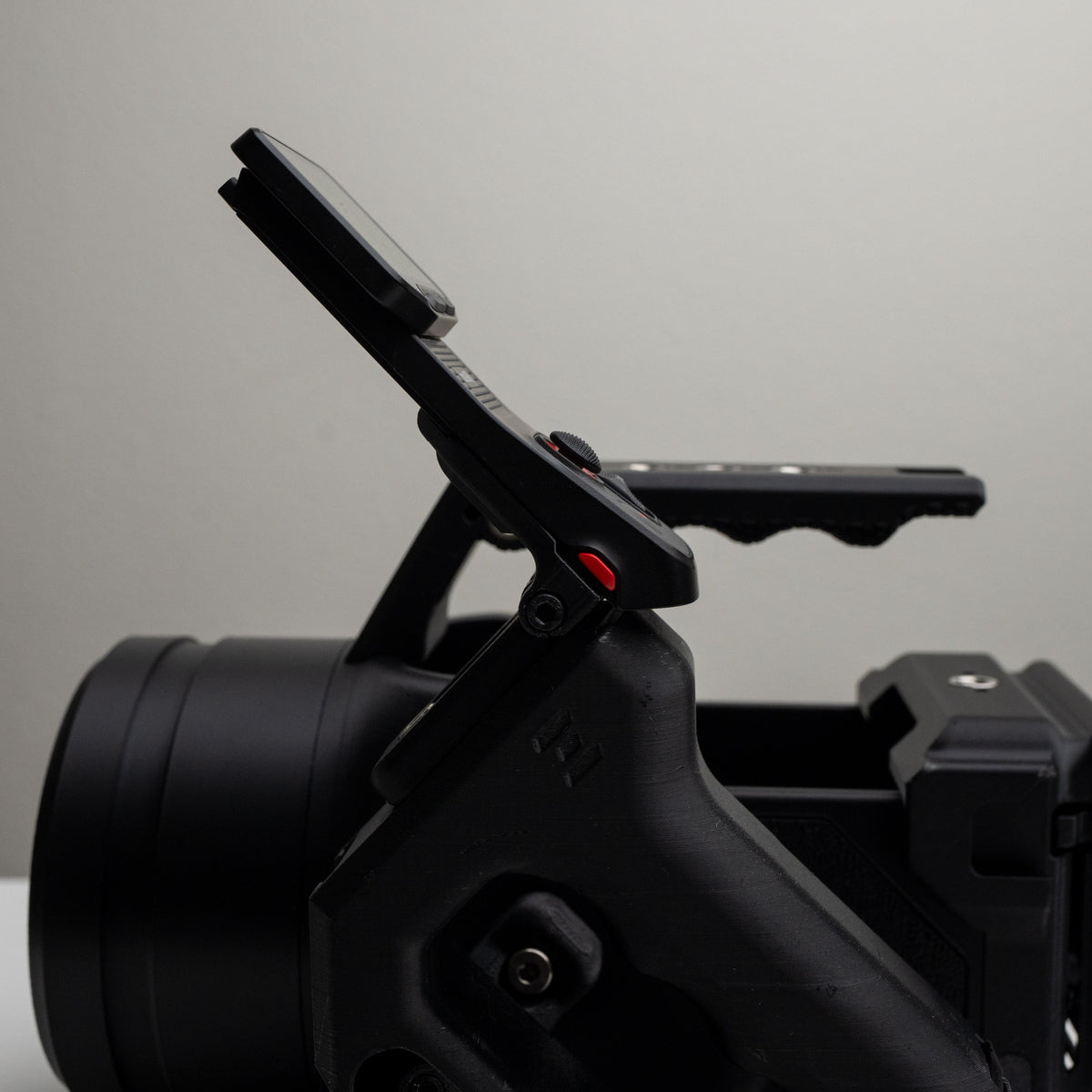Tilting 1/4-20 Mount (Male) for Insta360 Luna Ultra Screen