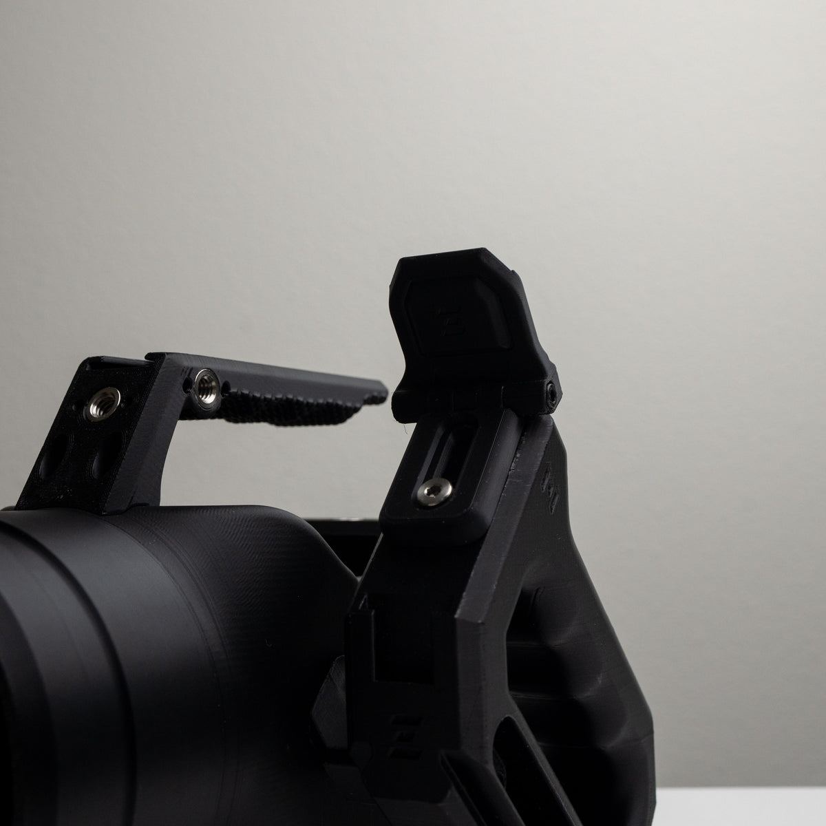 Tilting 1/4-20 Mount (Male) for Insta360 Luna Ultra Screen