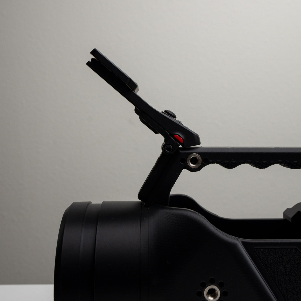 Tilting 1/4-20 Mount (Male) for Insta360 Luna Ultra Screen