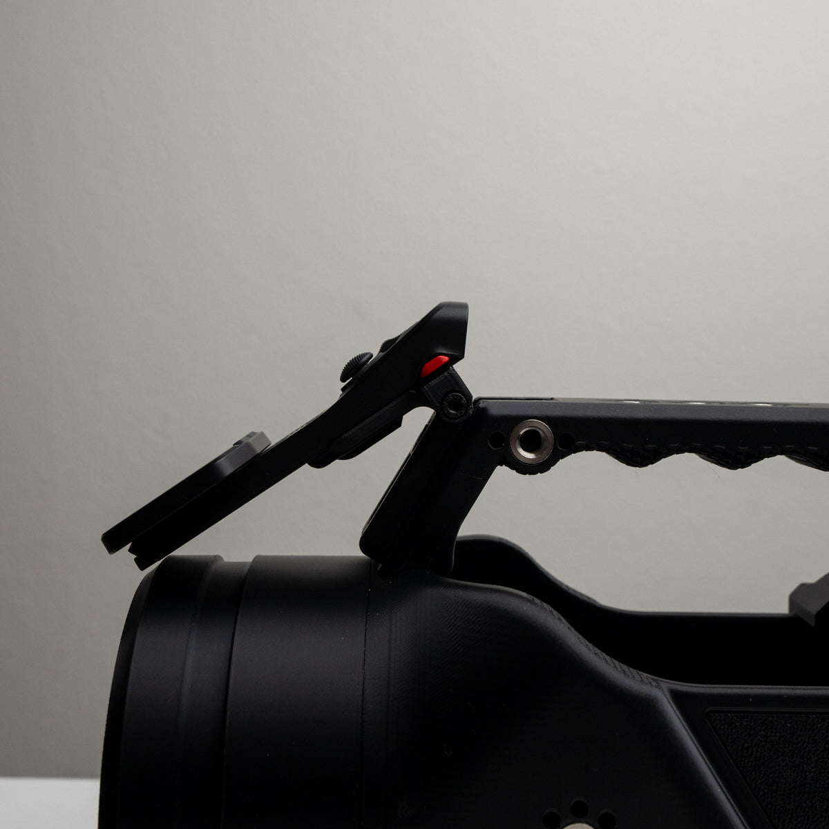 Tilting 1/4-20 Mount (Male) for Insta360 Luna Ultra Screen