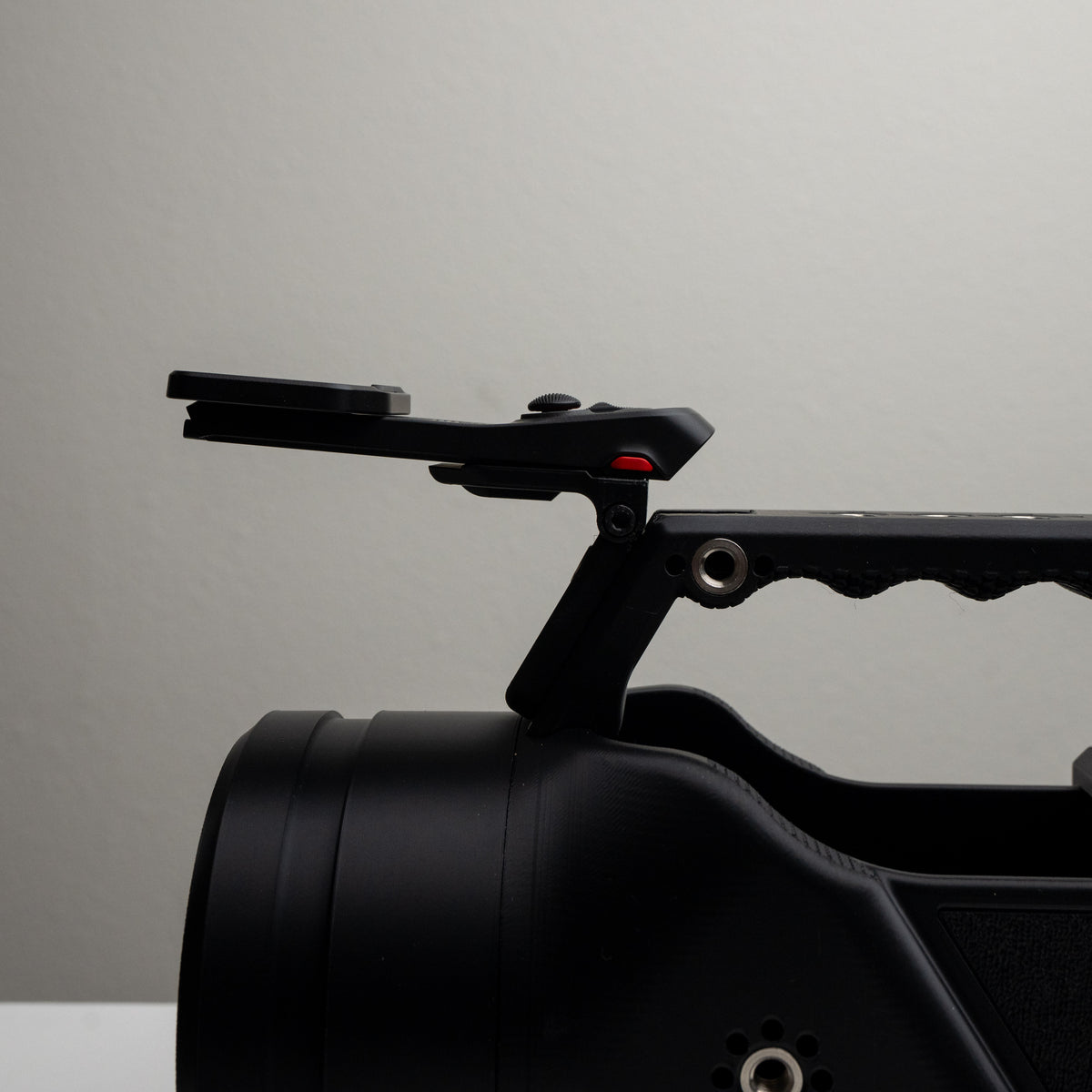 Tilting 1/4-20 Mount (Male) for Insta360 Luna Ultra Screen