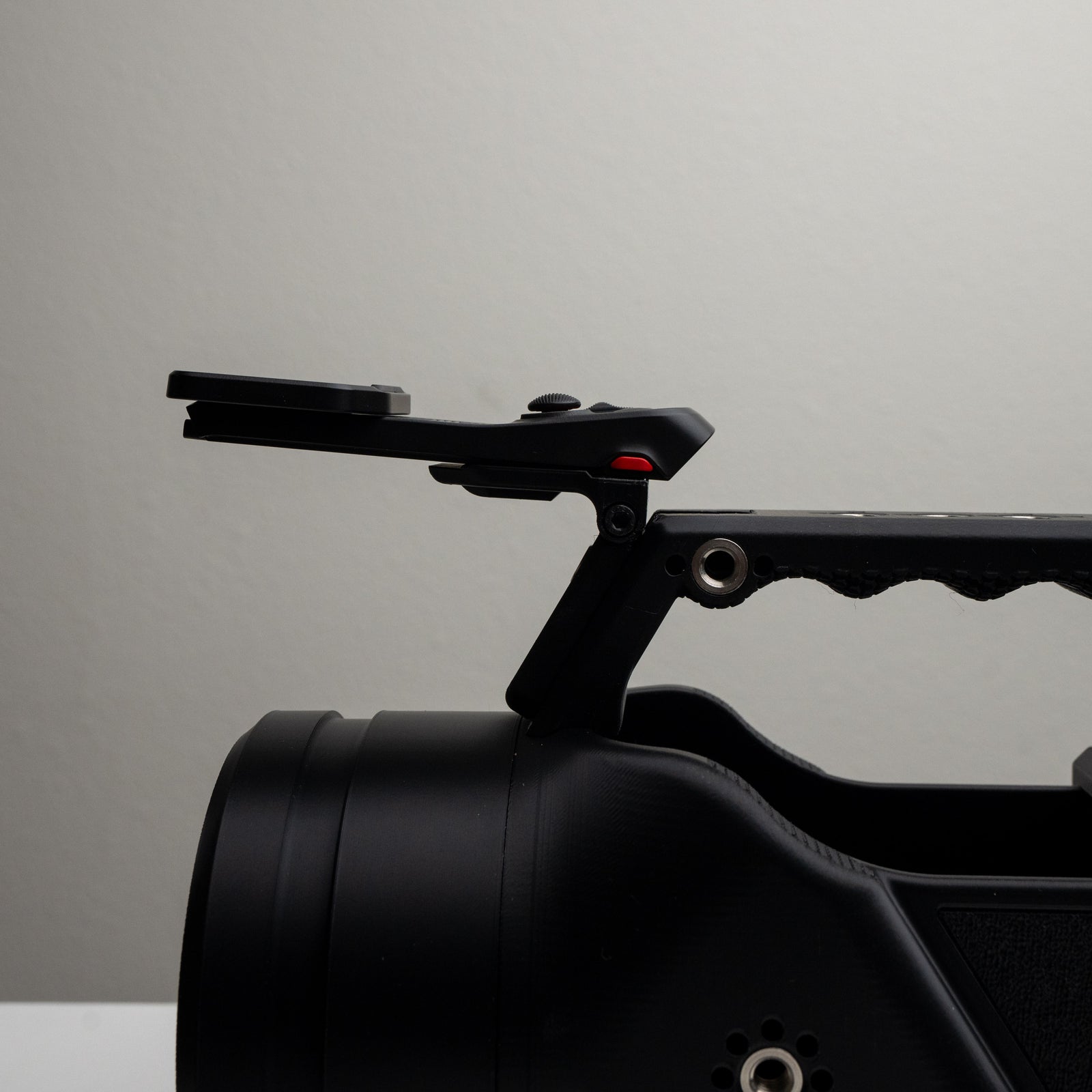 Tilting 1/4-20 Mount (Male) for Insta360 Luna Ultra Screen