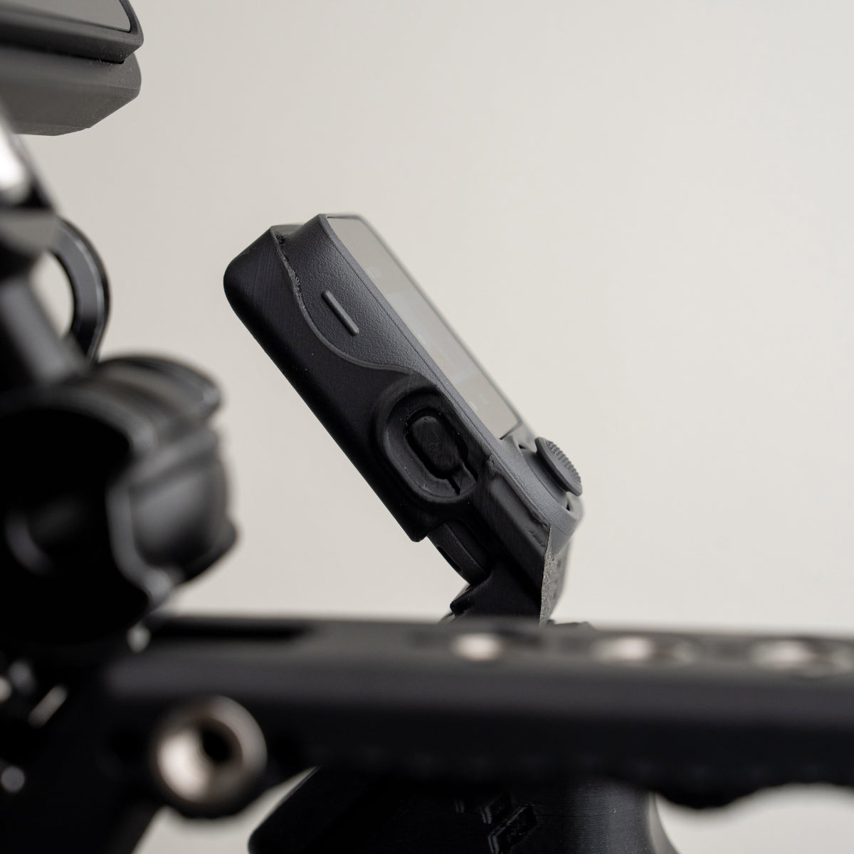 Tilting 1/4-20 Mount (Male) for DJI OSMO Pocket 4P FrameTap Screen