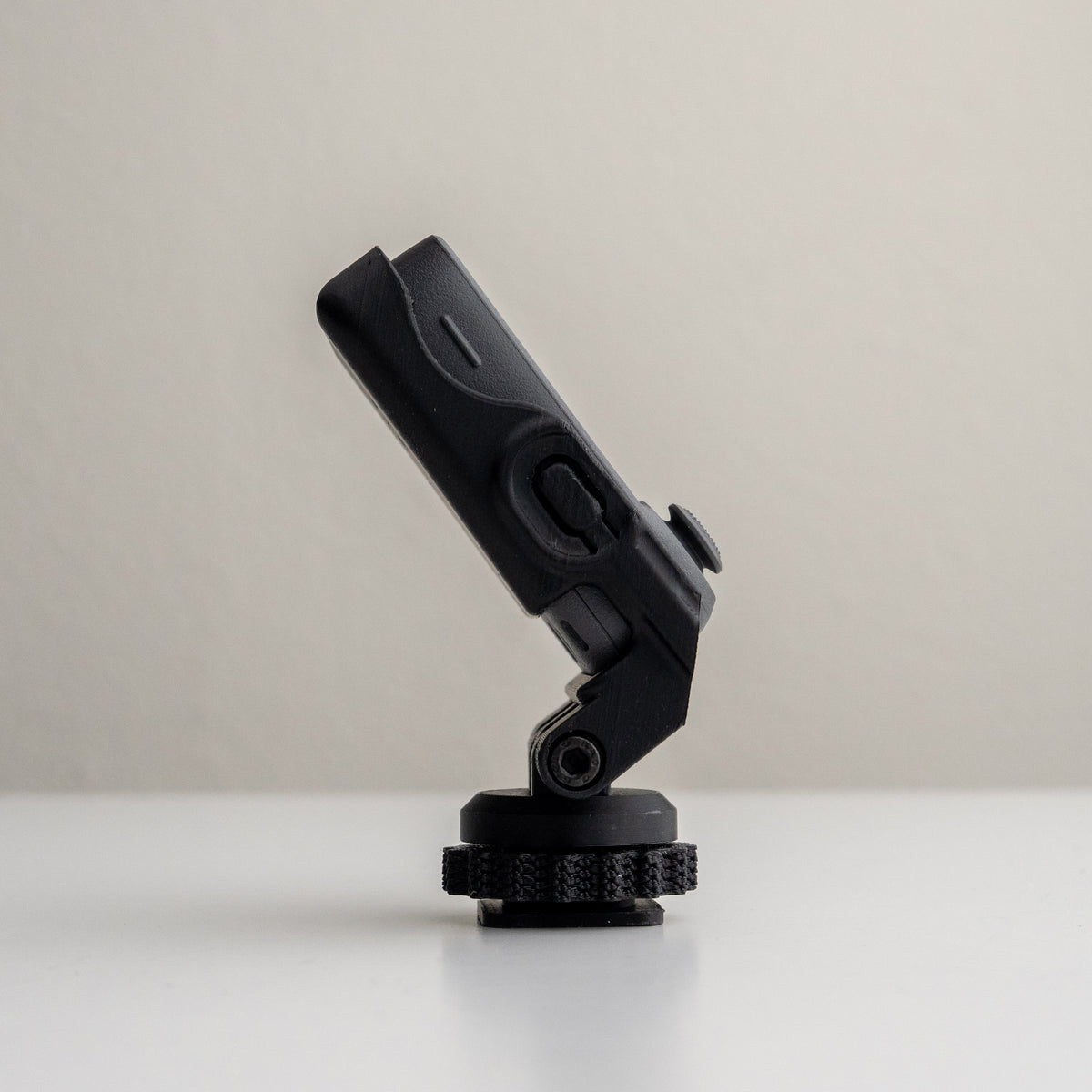 Tilting Cold Shoe Mount for DJI OSMO Pocket 4P FrameTap Screen
