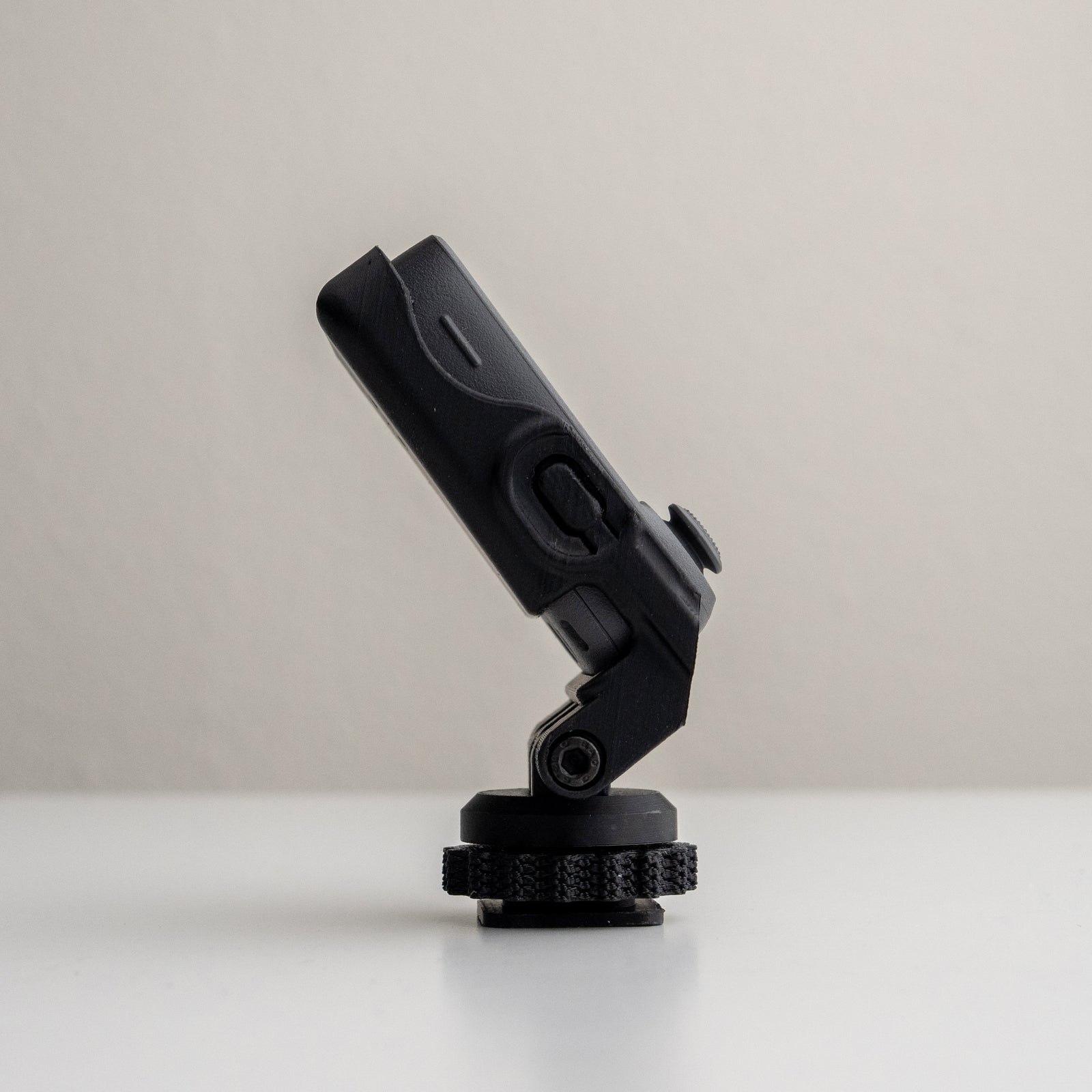 Tilting Cold Shoe Mount for DJI OSMO Pocket 4P FrameTap Screen