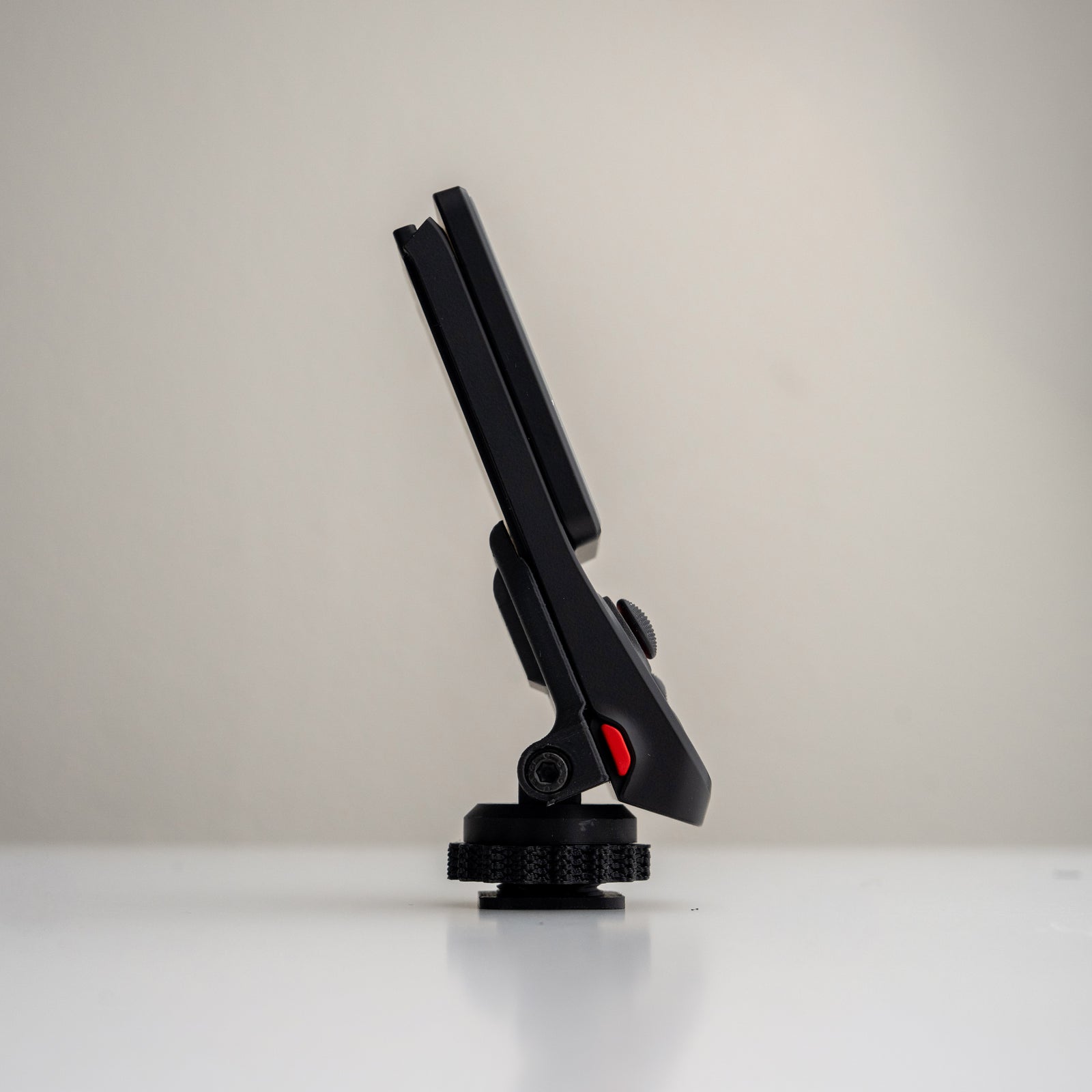 Tilting Cold Shoe Mount for Insta360 Luna Ultra Screen