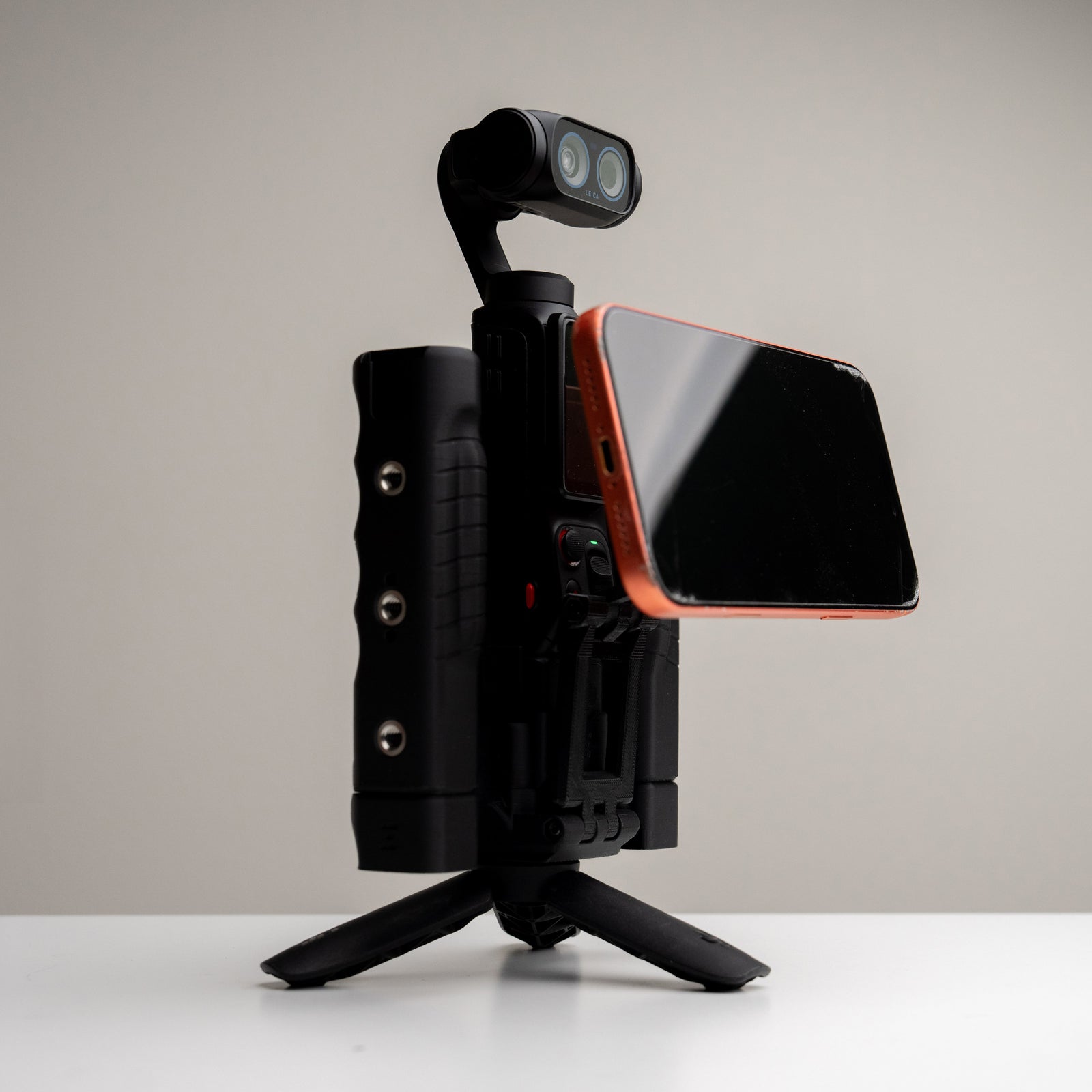 Grip Rig 2 XL for Insta360 Luna Ultra & Luna Pro | Mount Your Phone, Mics, Lights