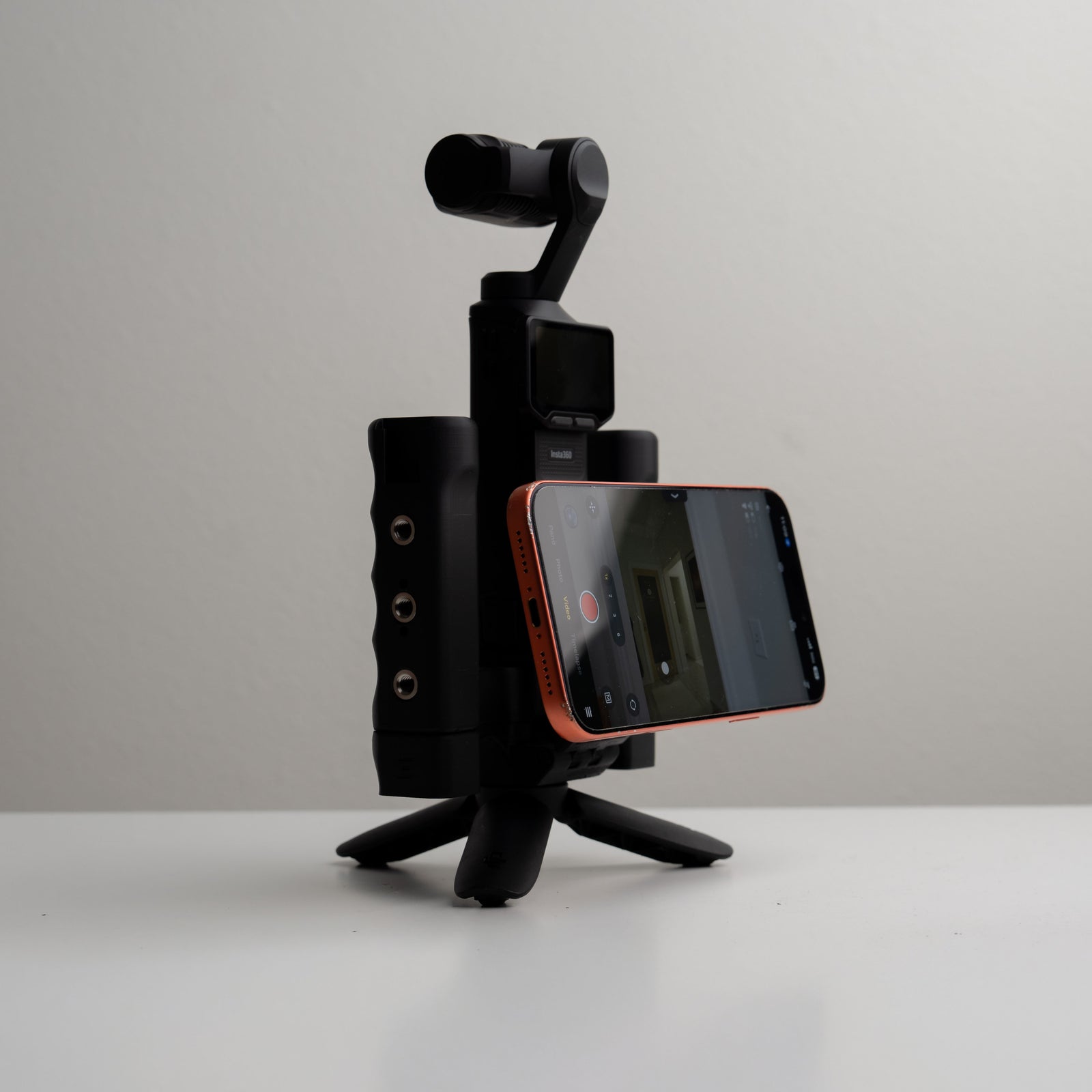 Grip Rig 2 for Insta360 Luna & Luna Ultra | Mount Your Phone, Mics, Lights