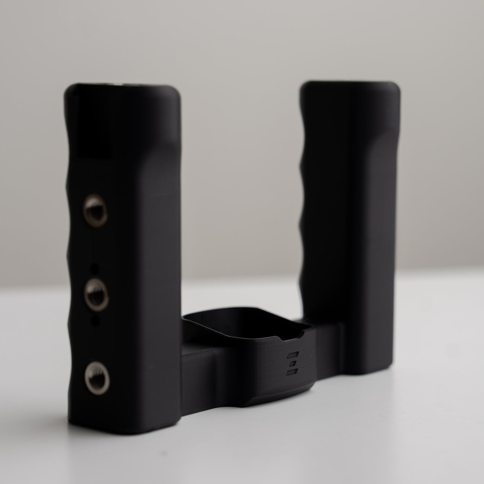 Grip Rig 2 for Insta360 Luna & Luna Ultra | Mount Your Phone, Mics, Lights