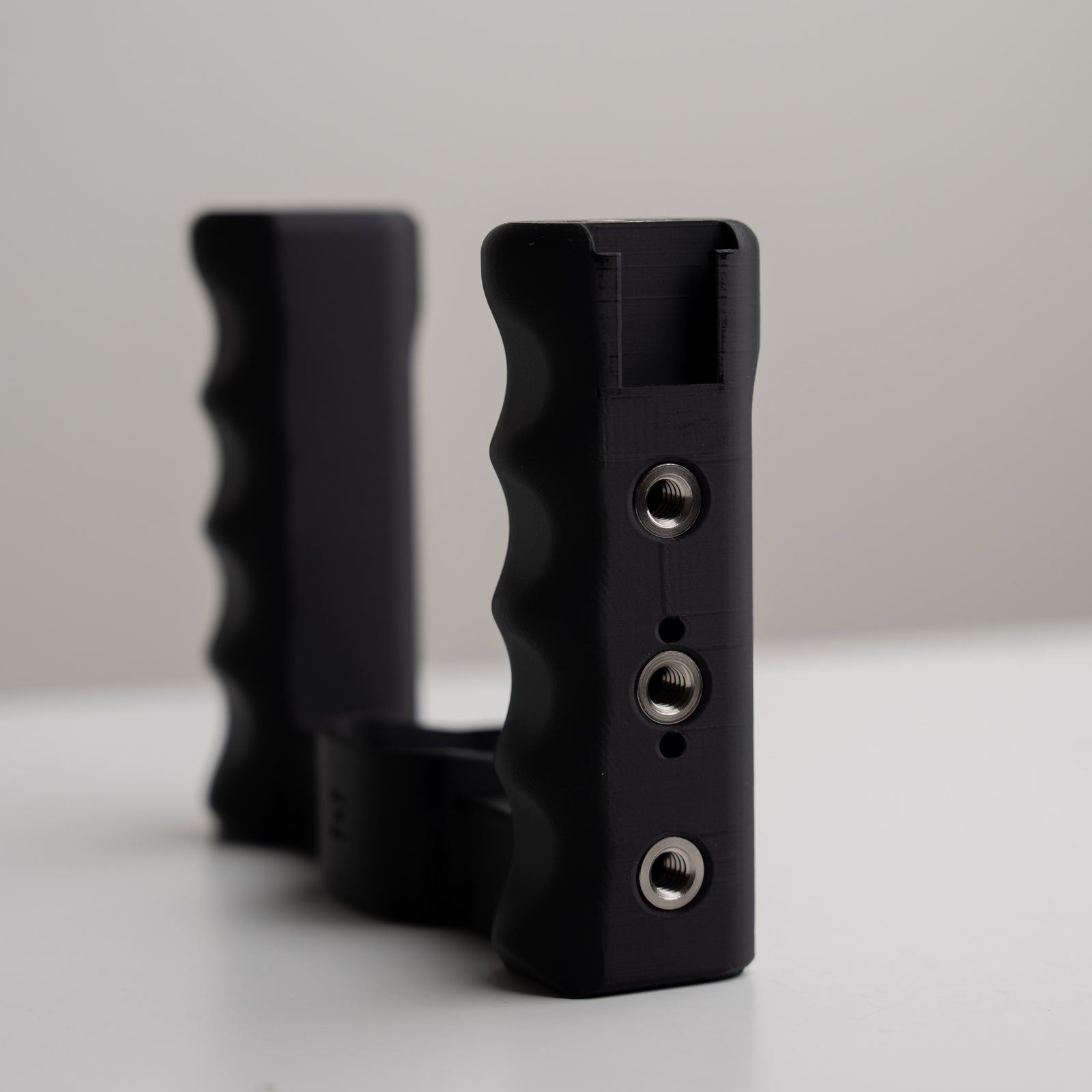 Grip Rig 2 for Insta360 Luna & Luna Ultra | Mount Your Phone, Mics, Lights